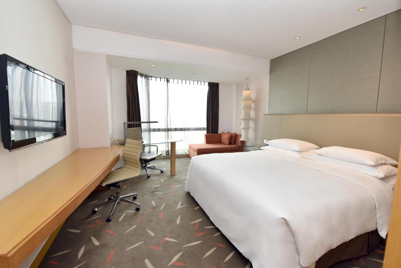 Crowne Plaza Zhongshan Wing On City By Ihg Kültér fotó